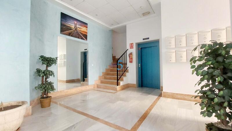 2 slaapkamer Appartement Te koop