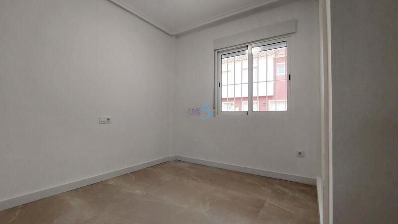 2 slaapkamer Appartement Te koop