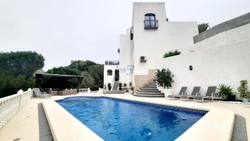 Country House for sale in Pilar de la Horadada, Alicante