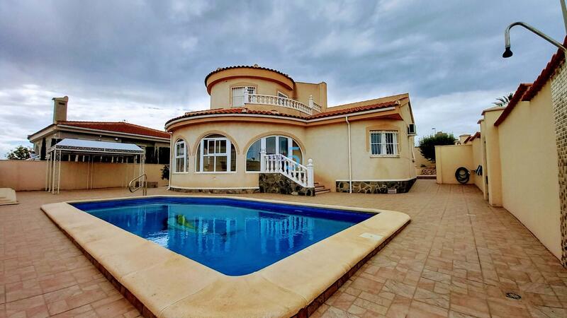 Villa for sale in Rojales, Alicante