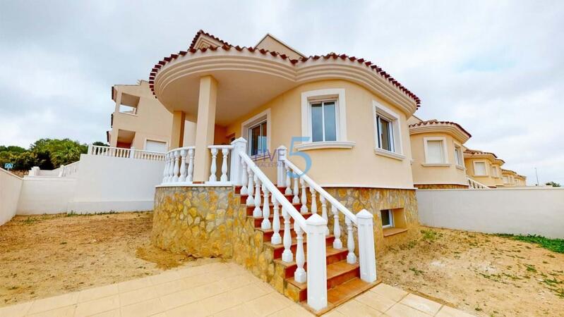 Villa Te koop in San Miguel de Salinas, Alicante