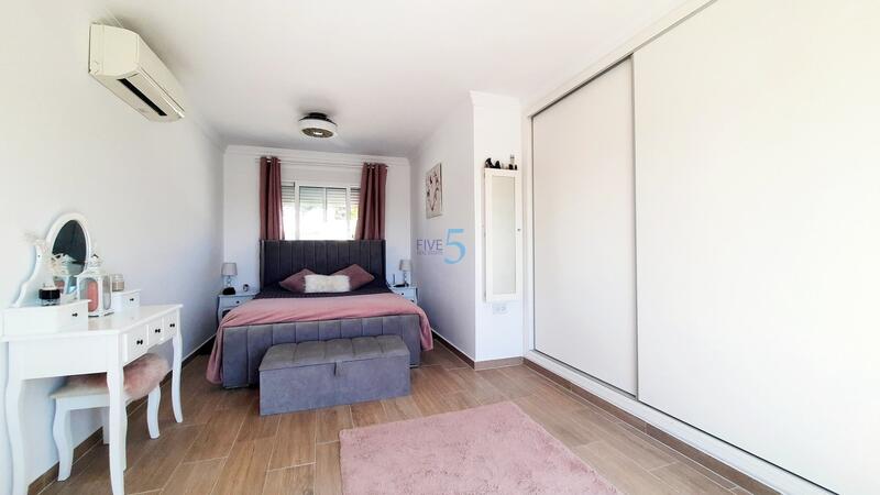 4 bedroom Country House for sale