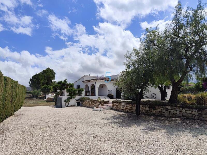 Villa en venta en Lliber, Alicante