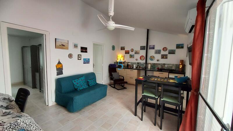 5 bedroom Townhouse for sale