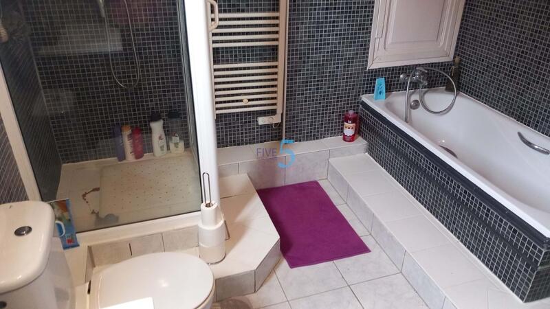 3 bedroom Country House for sale