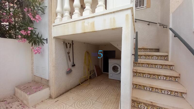 2 slaapkamer Gezinswoning Te koop