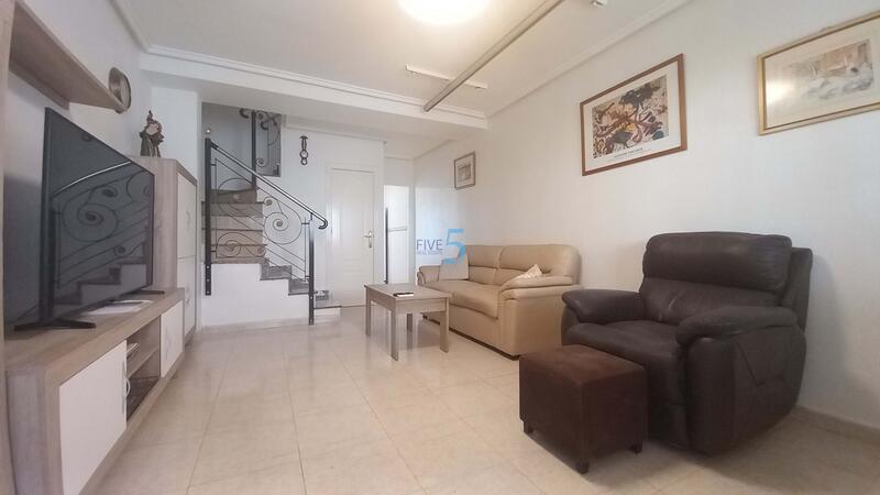 2 slaapkamer Gezinswoning Te koop