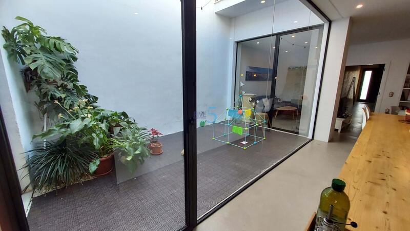 3 bedroom Townhouse for sale