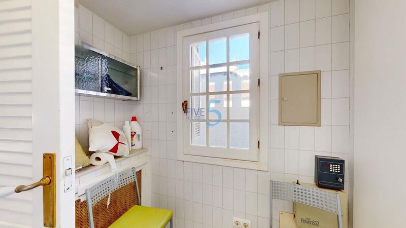 8 bedroom Villa for sale