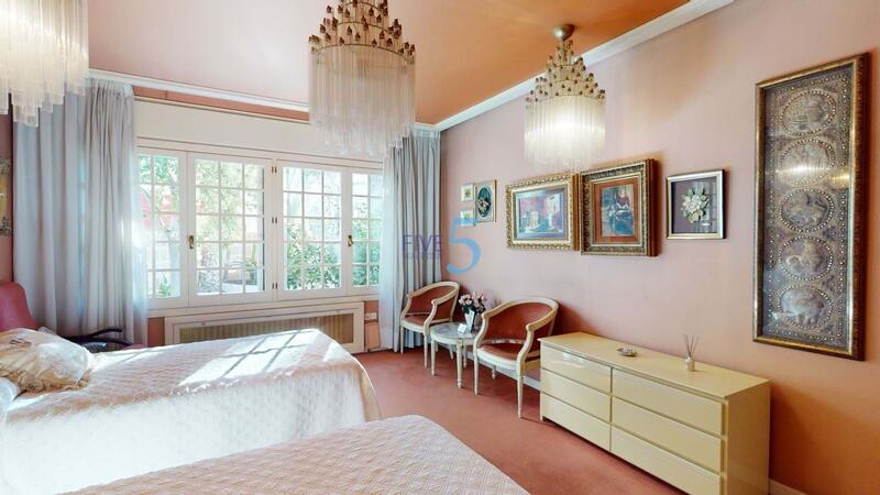 8 bedroom Villa for sale