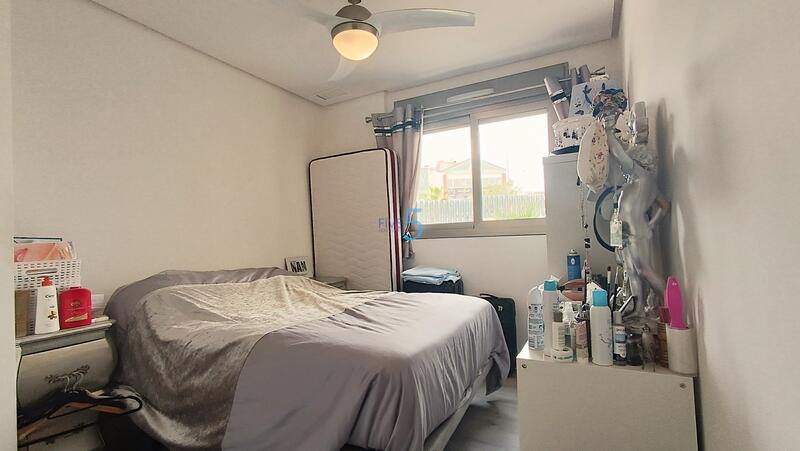 2 slaapkamer Appartement Te koop