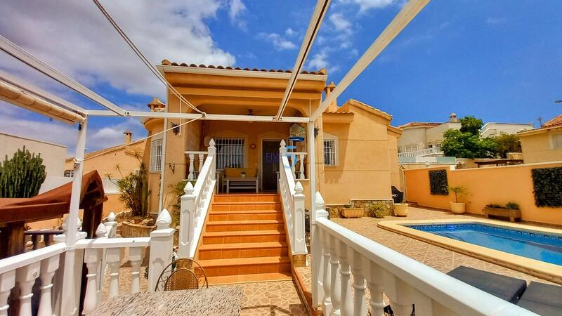 3 bedroom Villa for sale