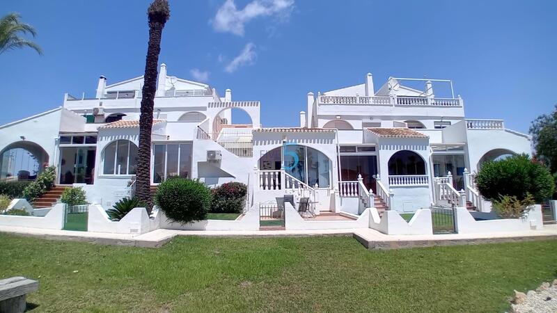 Villa zu verkaufen in Orihuela, Alicante