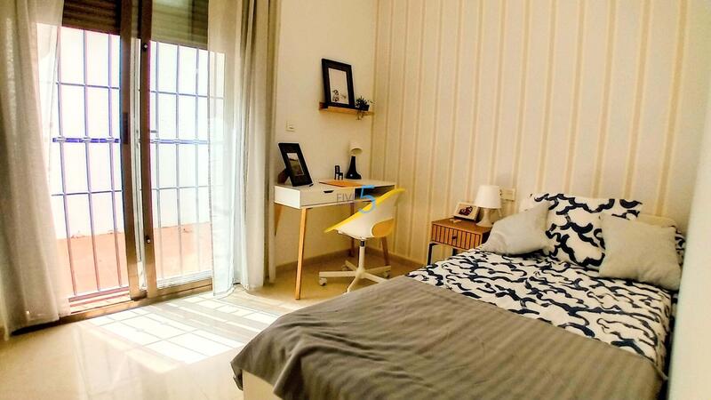 3 Schlafzimmer Stadthaus zu verkaufen