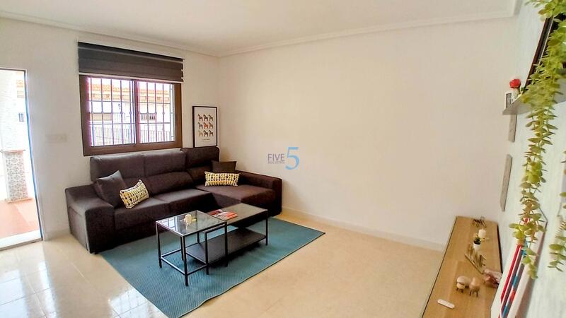 3 Schlafzimmer Stadthaus zu verkaufen