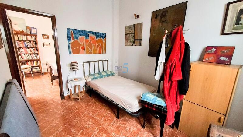 5 Schlafzimmer Stadthaus zu verkaufen