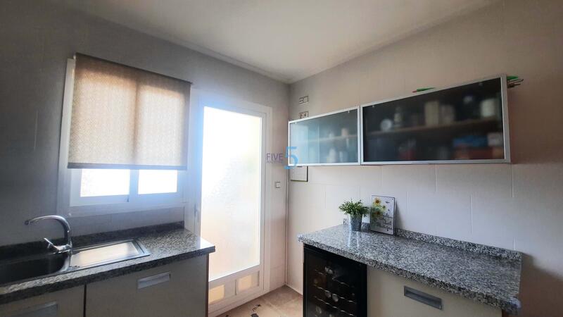 3 bedroom Apartment for sale