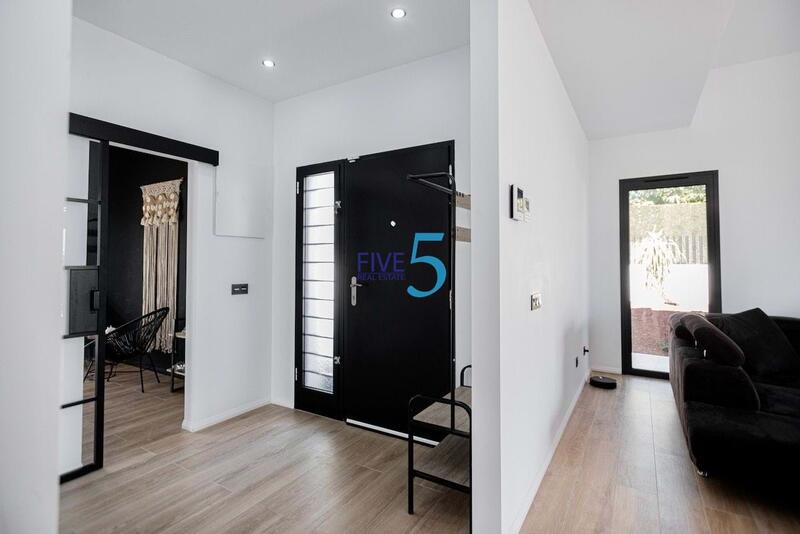 4 Schlafzimmer Villa zu verkaufen