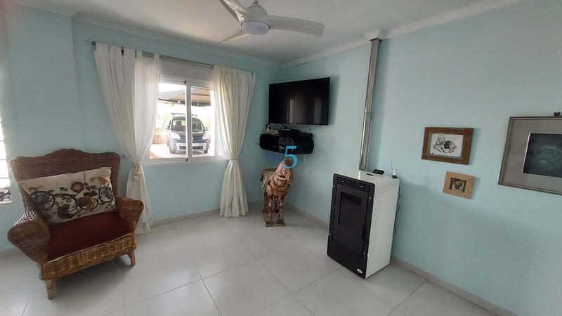 3 bedroom Country House for sale
