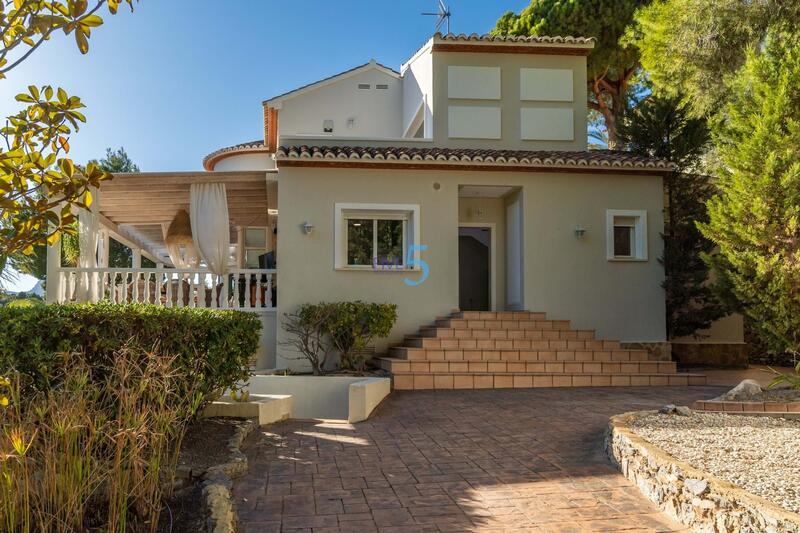 4 soveværelse Villa til salg