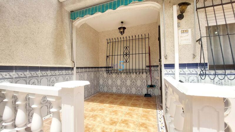 2 Schlafzimmer Stadthaus zu verkaufen