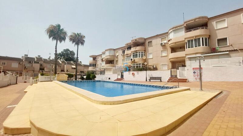 городская тюрьма продается в Pilar de la Horadada, Alicante