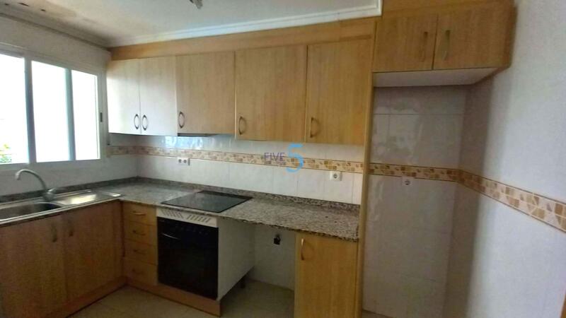 3 Schlafzimmer Stadthaus zu verkaufen