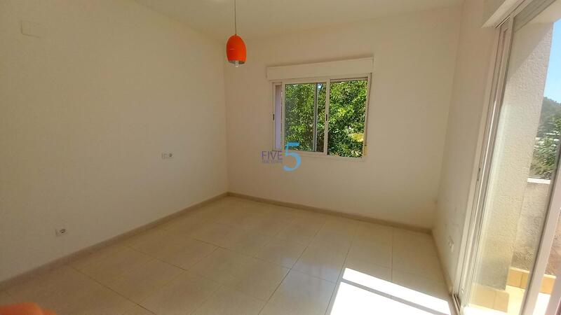 3 Schlafzimmer Stadthaus zu verkaufen