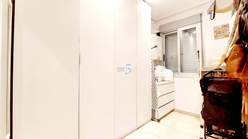 4 Schlafzimmer Stadthaus zu verkaufen