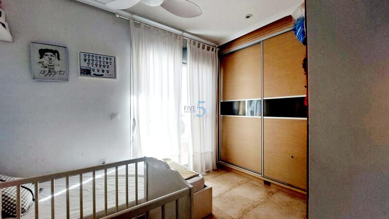 4 Schlafzimmer Stadthaus zu verkaufen