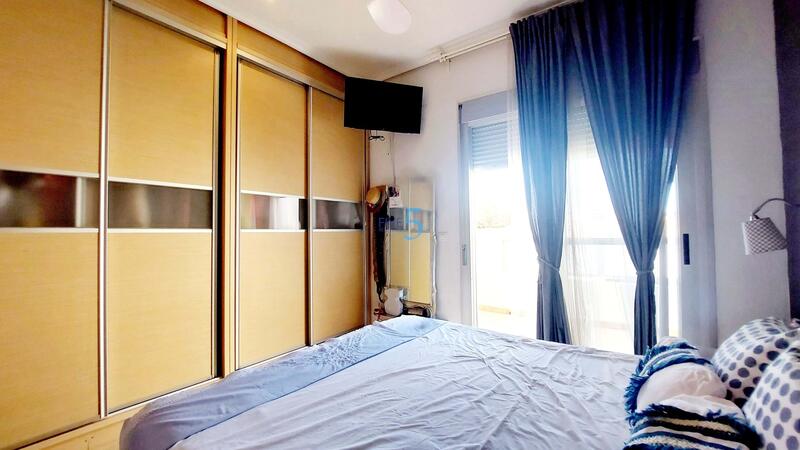 4 Schlafzimmer Stadthaus zu verkaufen