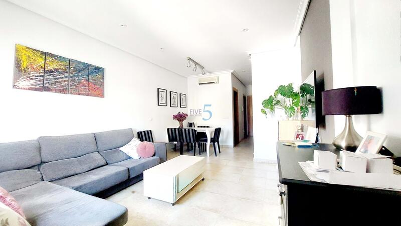 4 Schlafzimmer Stadthaus zu verkaufen