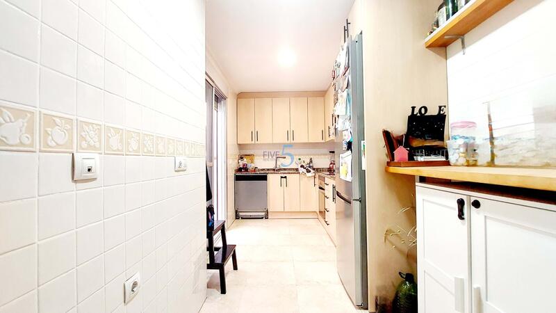 4 Schlafzimmer Stadthaus zu verkaufen