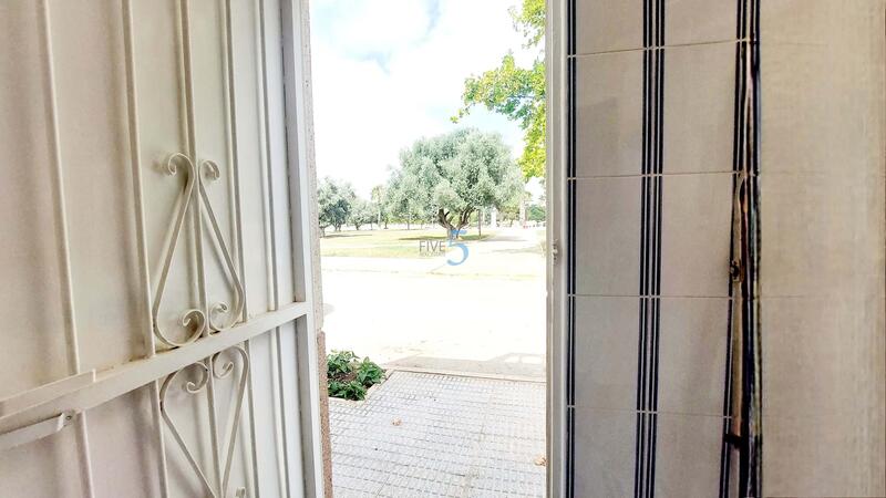 3 slaapkamer Gezinswoning Te koop