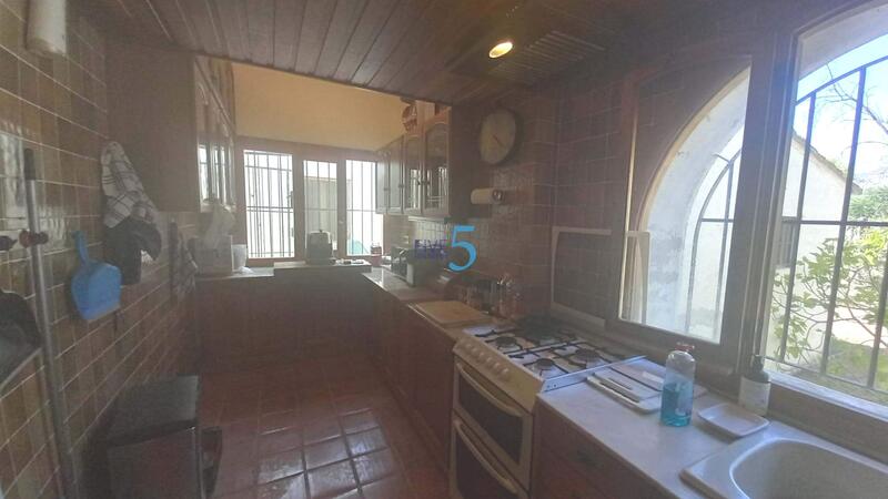 5 bedroom Country House for sale
