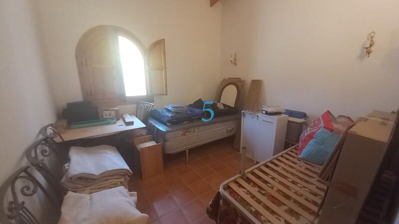 5 bedroom Country House for sale