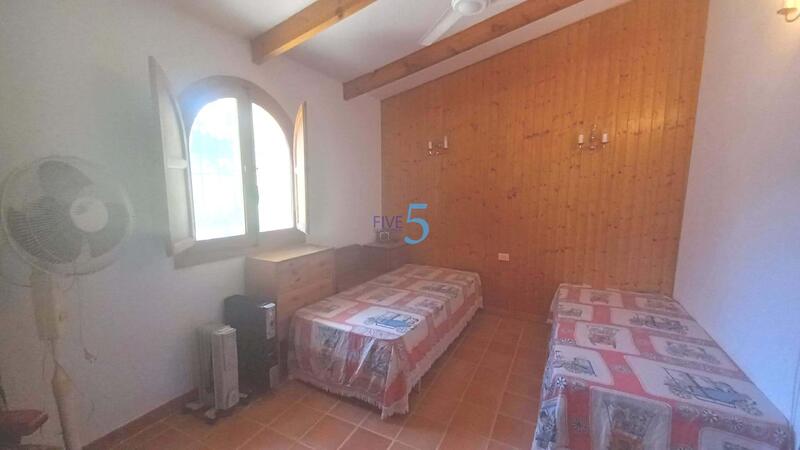 5 bedroom Country House for sale