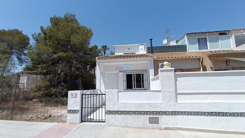 Radhus till salu i Orihuela, Alicante