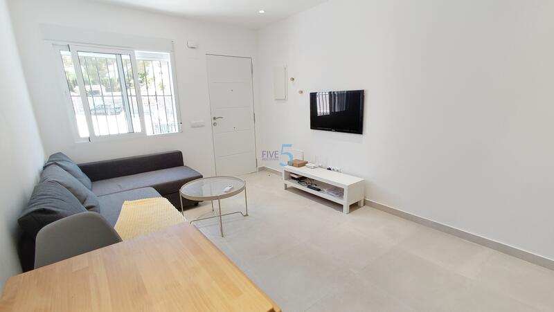 2 bedroom Townhouse for sale