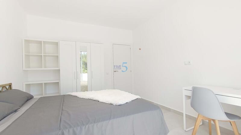 2 bedroom Townhouse for sale