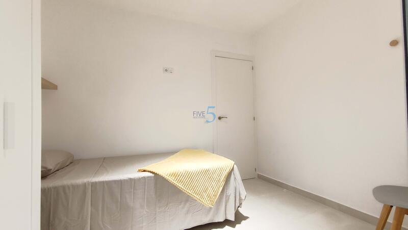 2 bedroom Townhouse for sale