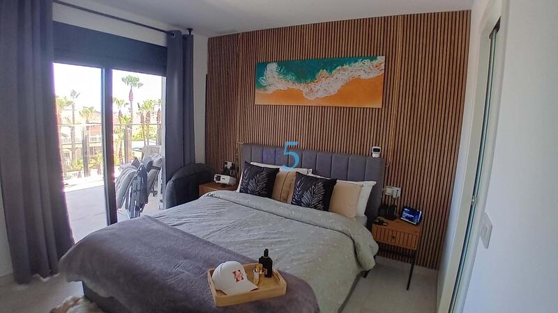 2 slaapkamer Appartement Te koop