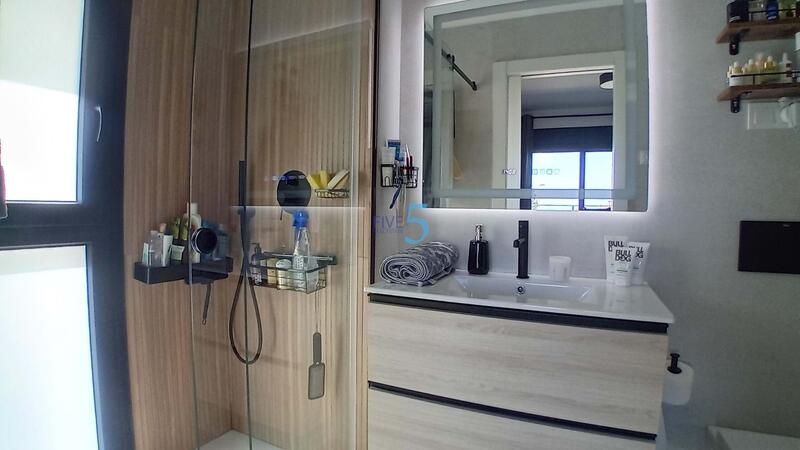 2 slaapkamer Appartement Te koop
