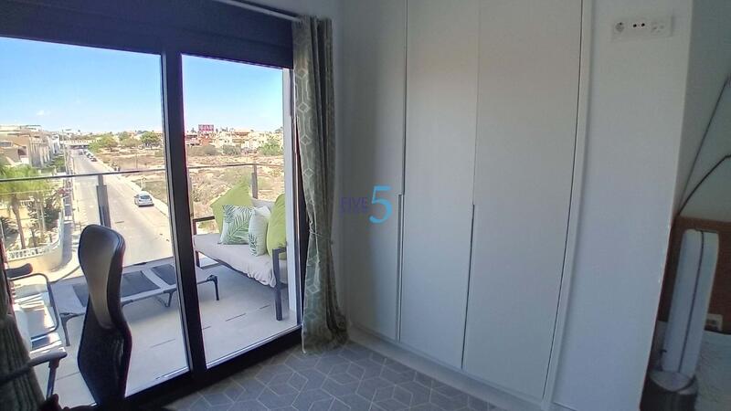 2 slaapkamer Appartement Te koop