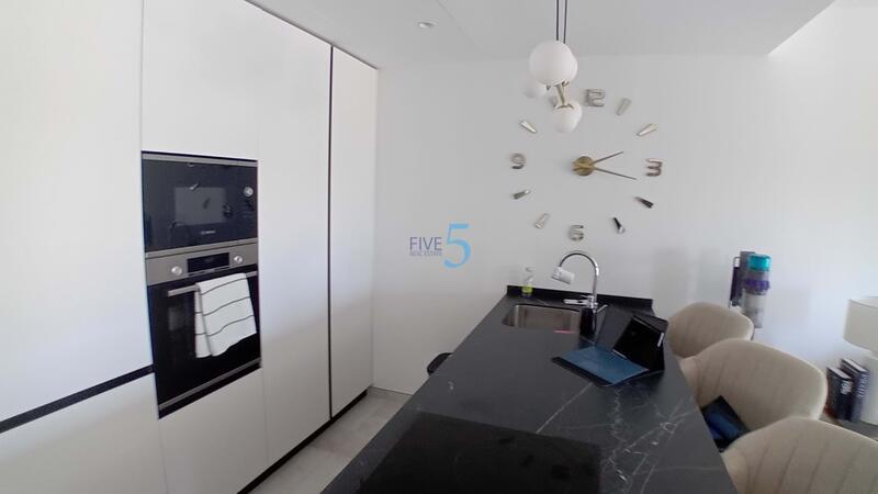 2 slaapkamer Appartement Te koop