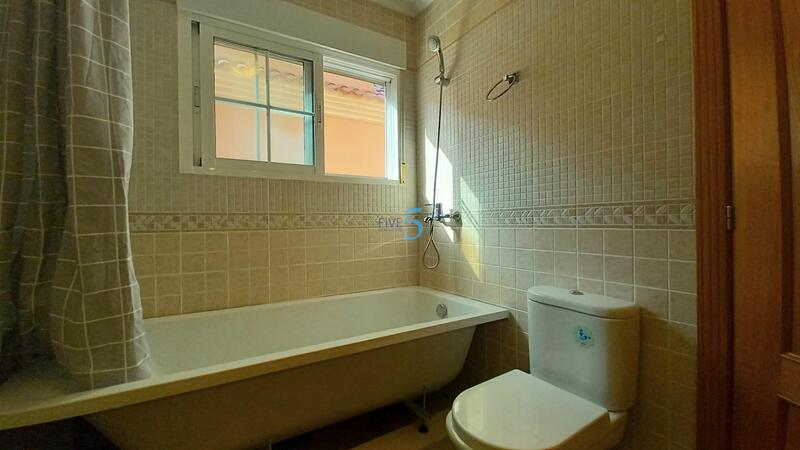 5 bedroom Villa for sale