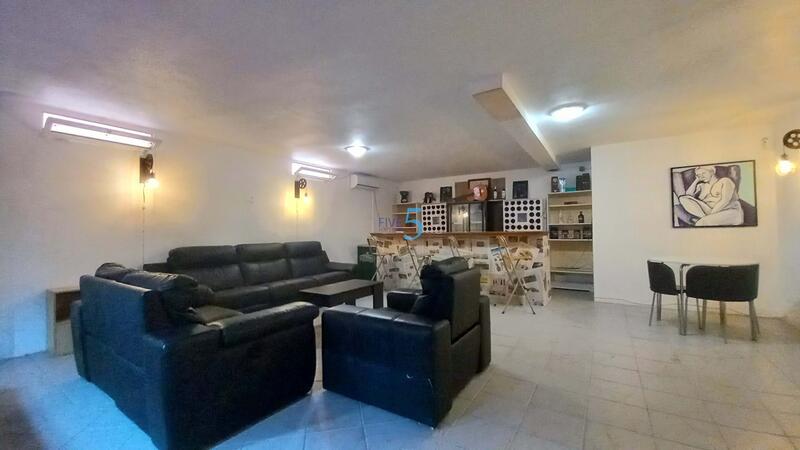 5 bedroom Villa for sale