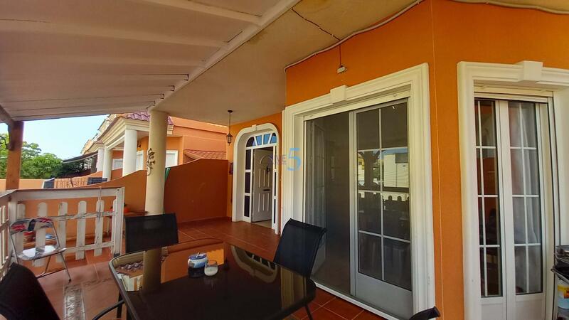 5 bedroom Villa for sale