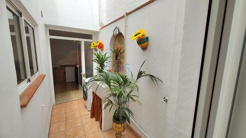 4 Schlafzimmer Stadthaus zu verkaufen