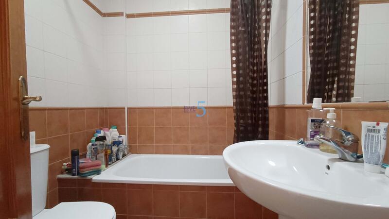 2 Cuarto Adosado en venta